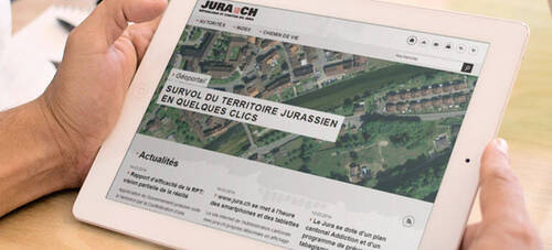 Site du canton du jura sur une tablette